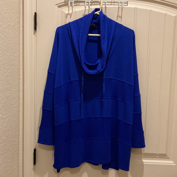 Cable & Gauge Women’s Size 1X Cowl Neck Pullover Sweater Royal Blue 3/4 Sleeves - Picture 2 of 7